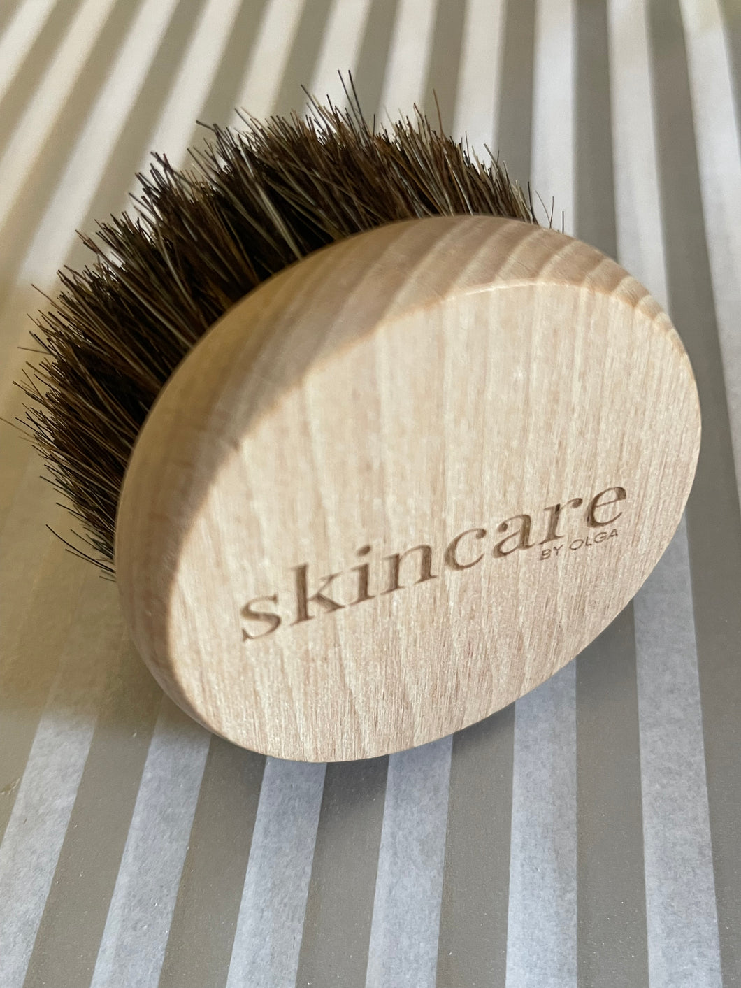 FACE, NECK & DÉCOLLETÉ BRUSH